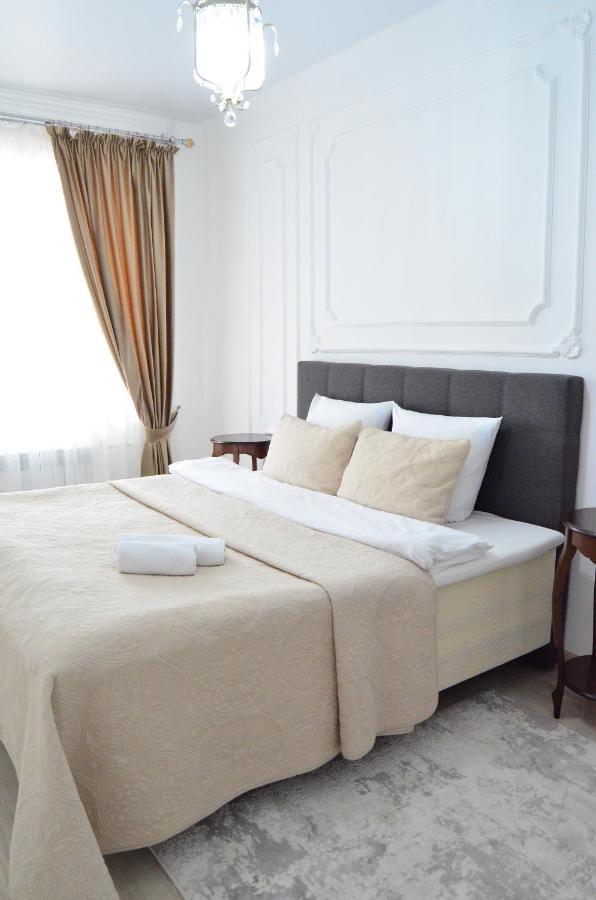 Golden Park Hotel Pavlodar Extérieur photo