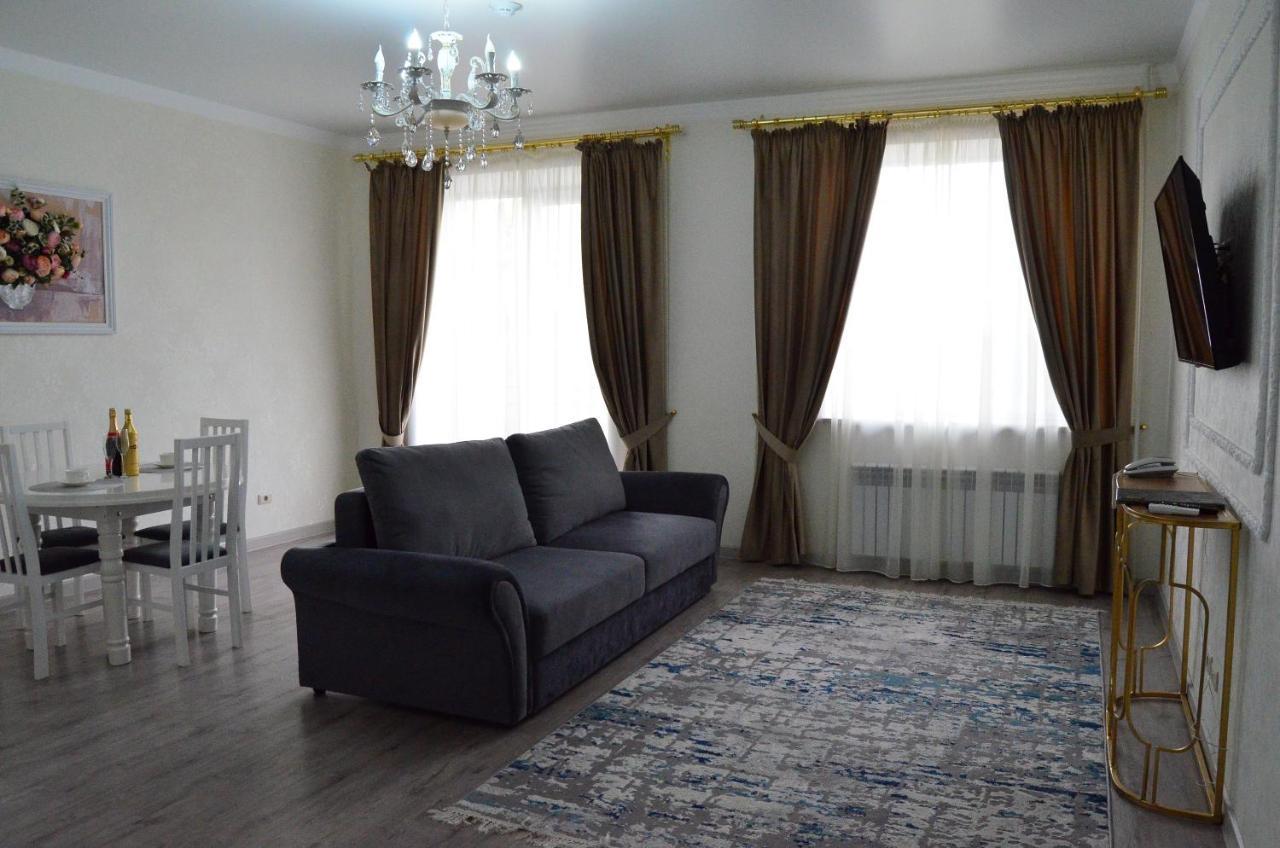 Golden Park Hotel Pavlodar Extérieur photo