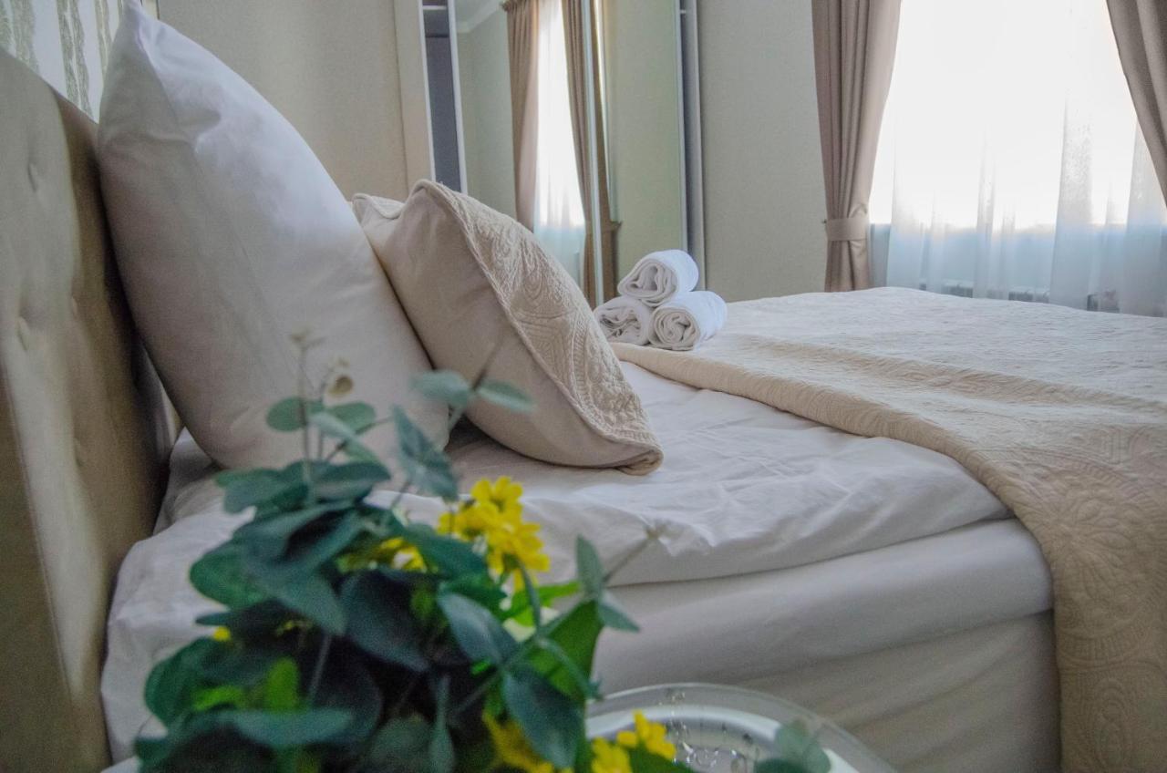 Golden Park Hotel Pavlodar Extérieur photo