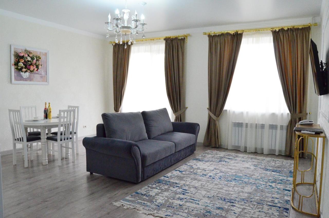 Golden Park Hotel Pavlodar Extérieur photo