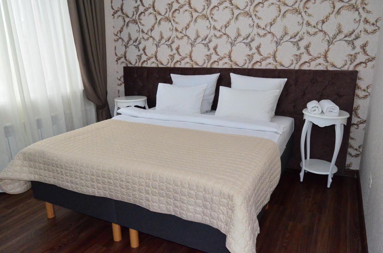 Golden Park Hotel Pavlodar Extérieur photo