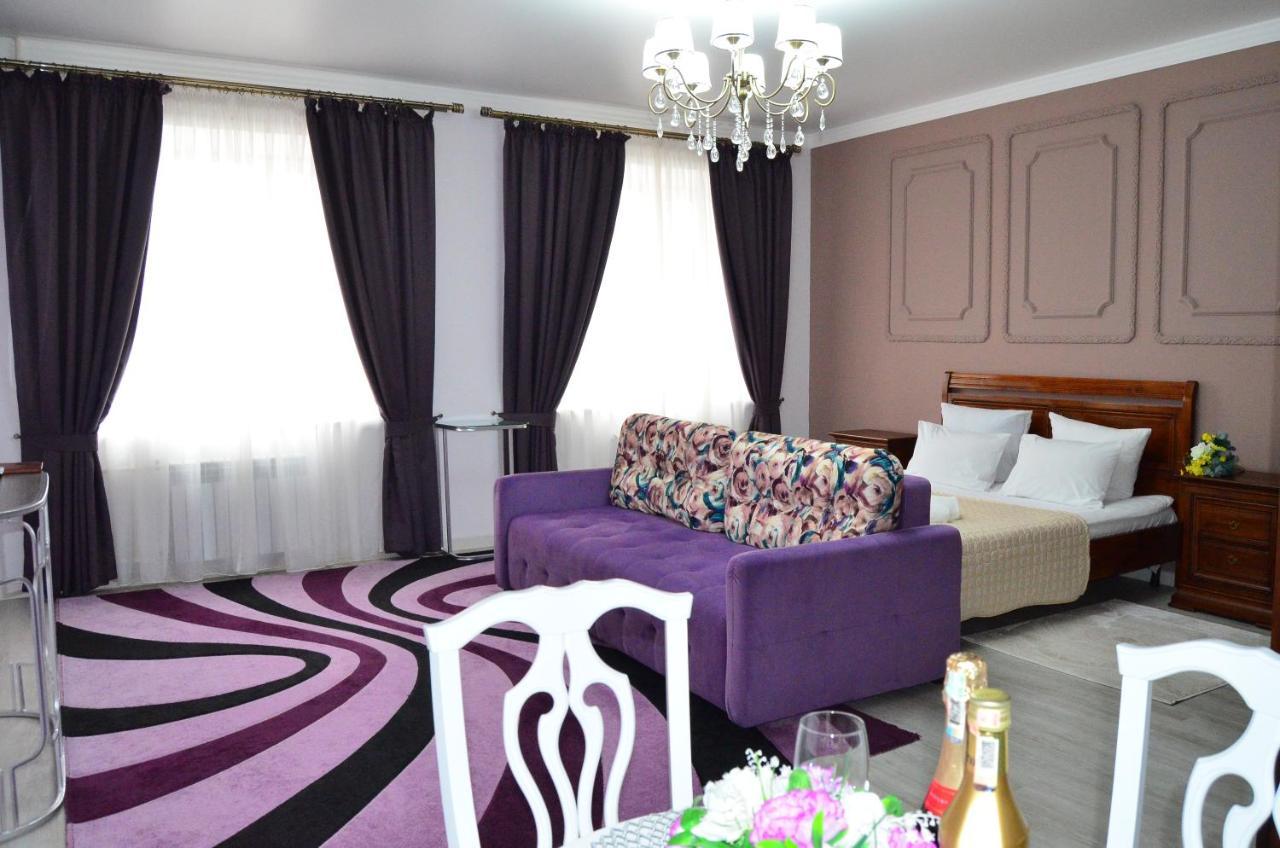 Golden Park Hotel Pavlodar Extérieur photo