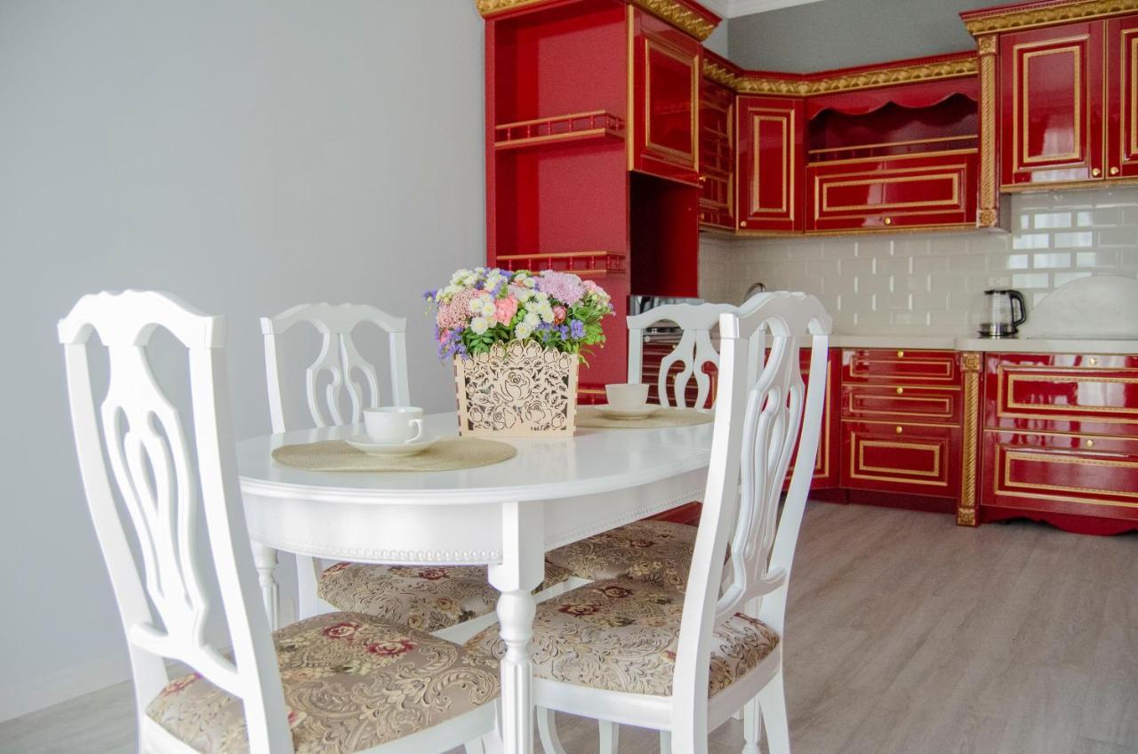 Golden Park Hotel Pavlodar Extérieur photo