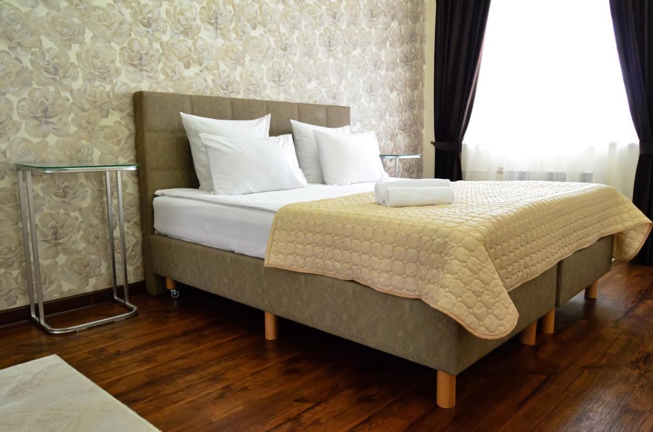 Golden Park Hotel Pavlodar Extérieur photo