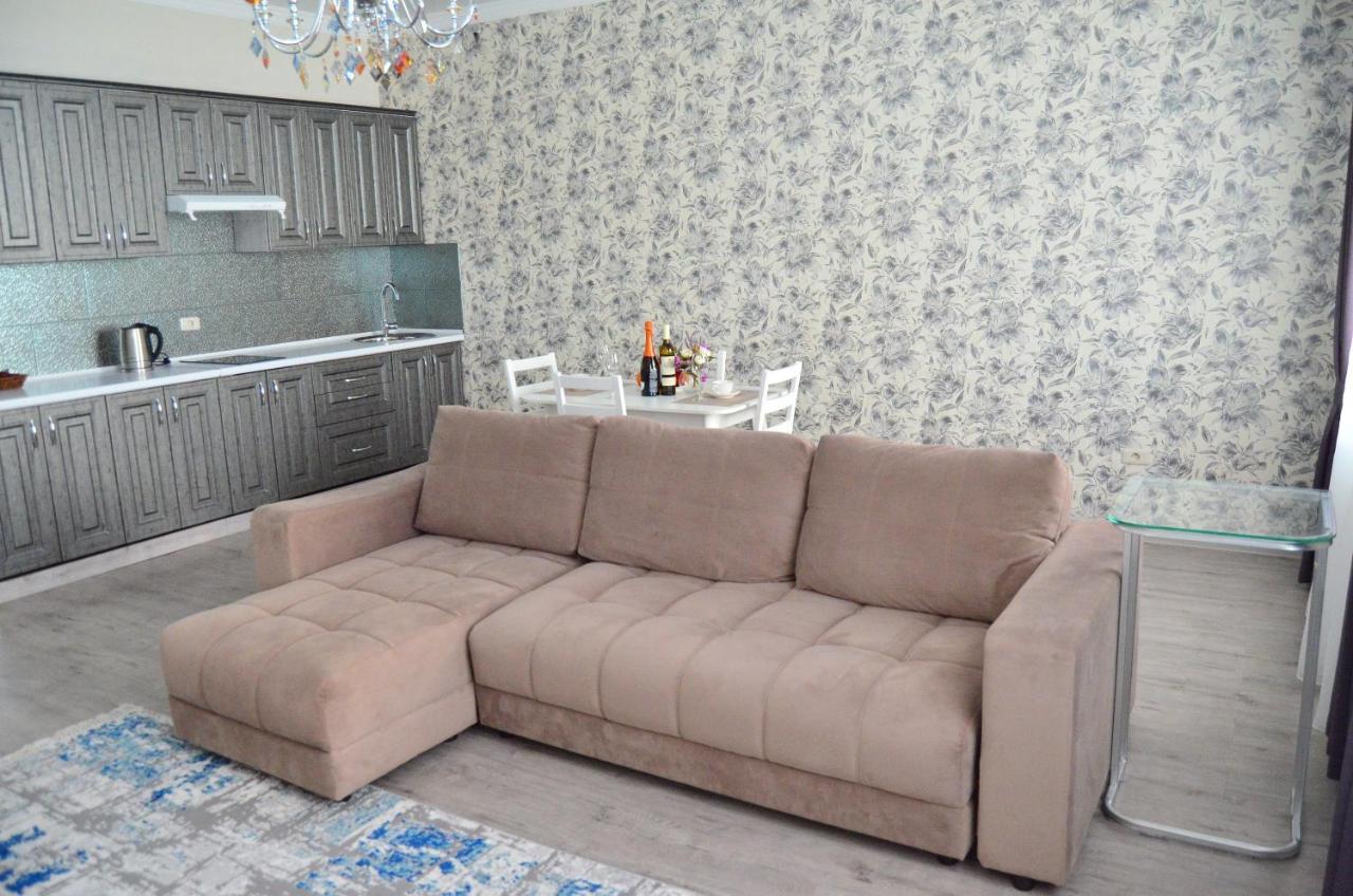 Golden Park Hotel Pavlodar Extérieur photo