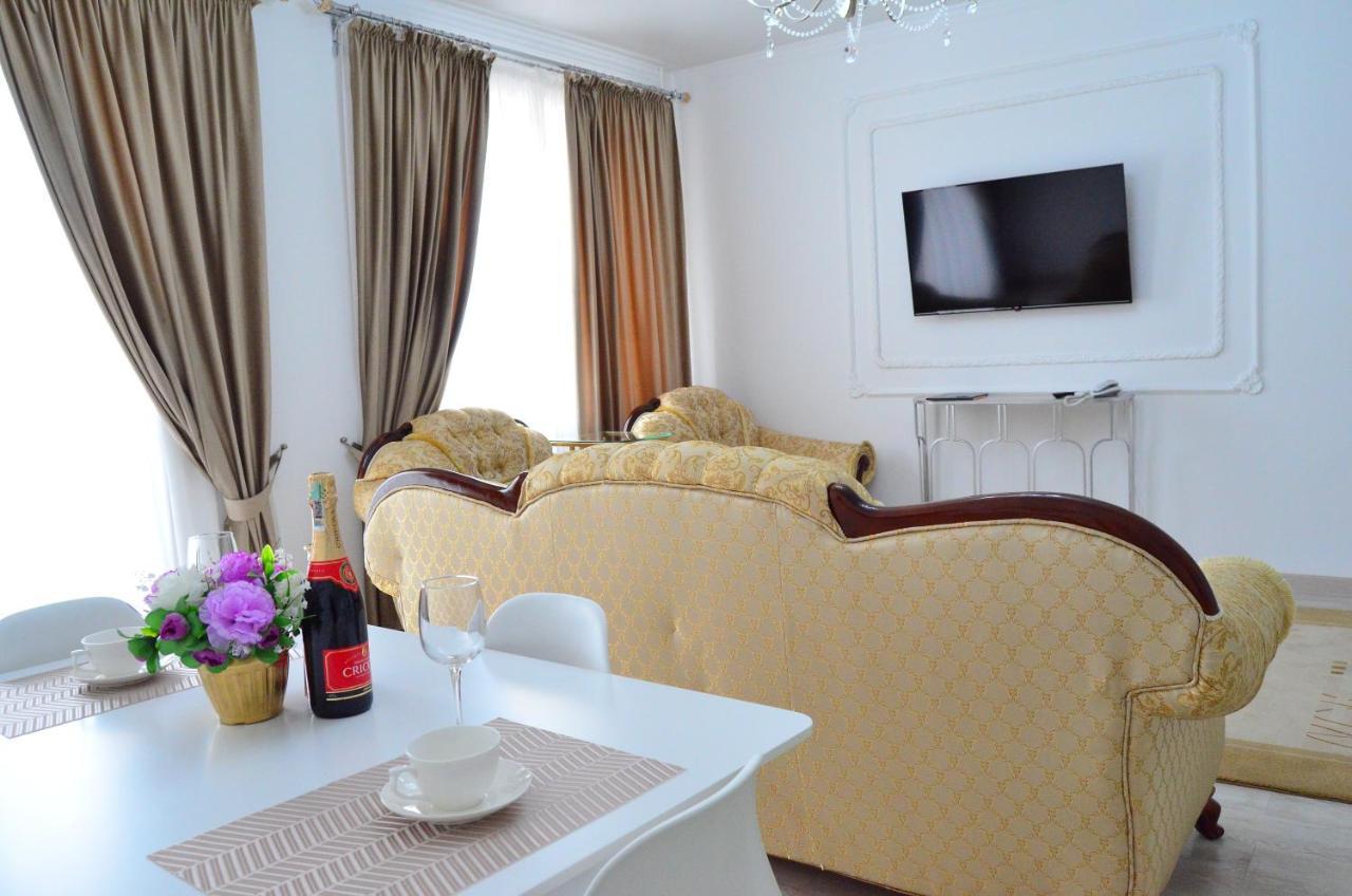 Golden Park Hotel Pavlodar Extérieur photo