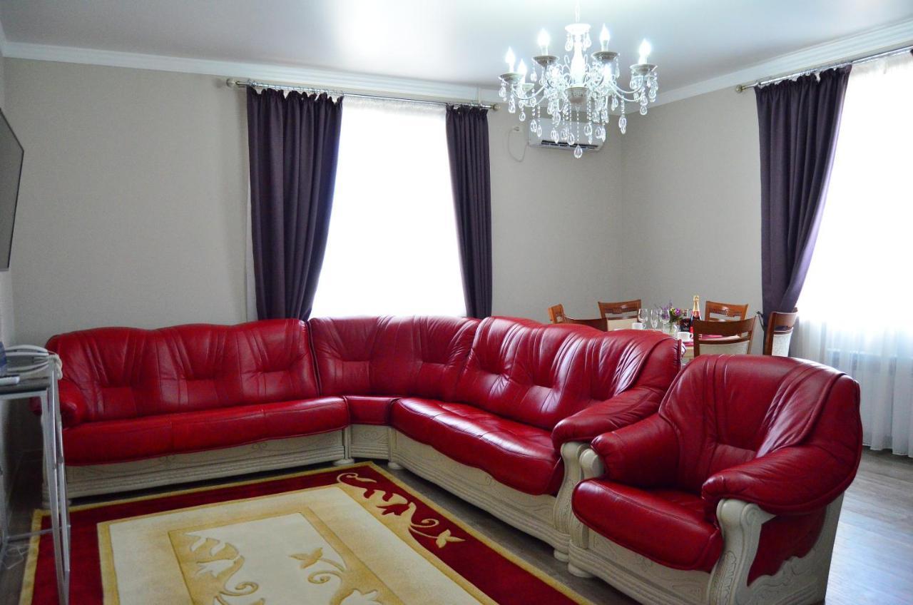 Golden Park Hotel Pavlodar Extérieur photo