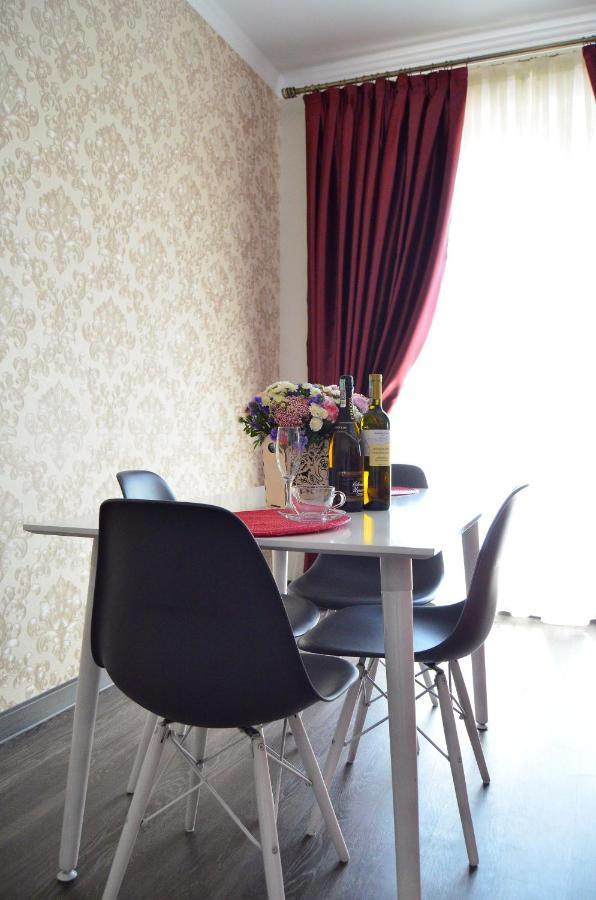 Golden Park Hotel Pavlodar Extérieur photo