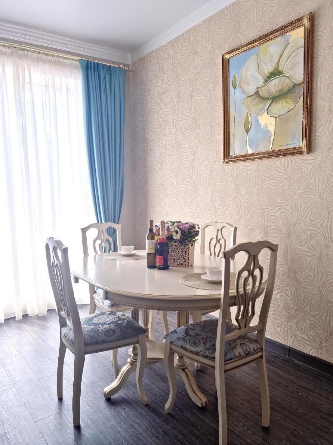 Golden Park Hotel Pavlodar Extérieur photo