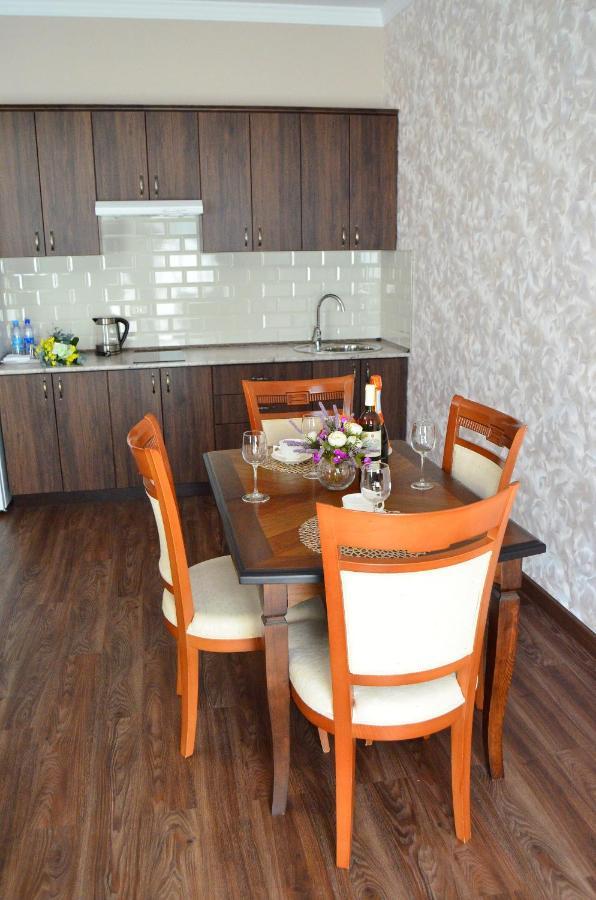 Golden Park Hotel Pavlodar Extérieur photo