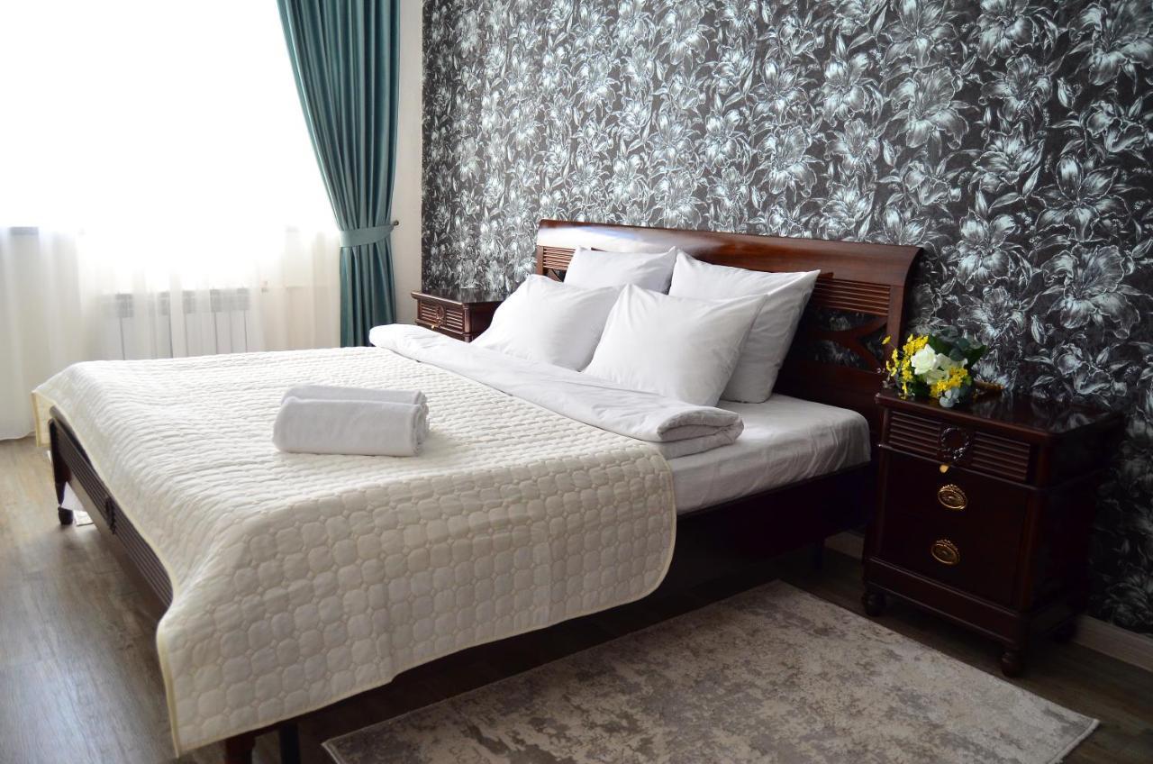 Golden Park Hotel Pavlodar Extérieur photo