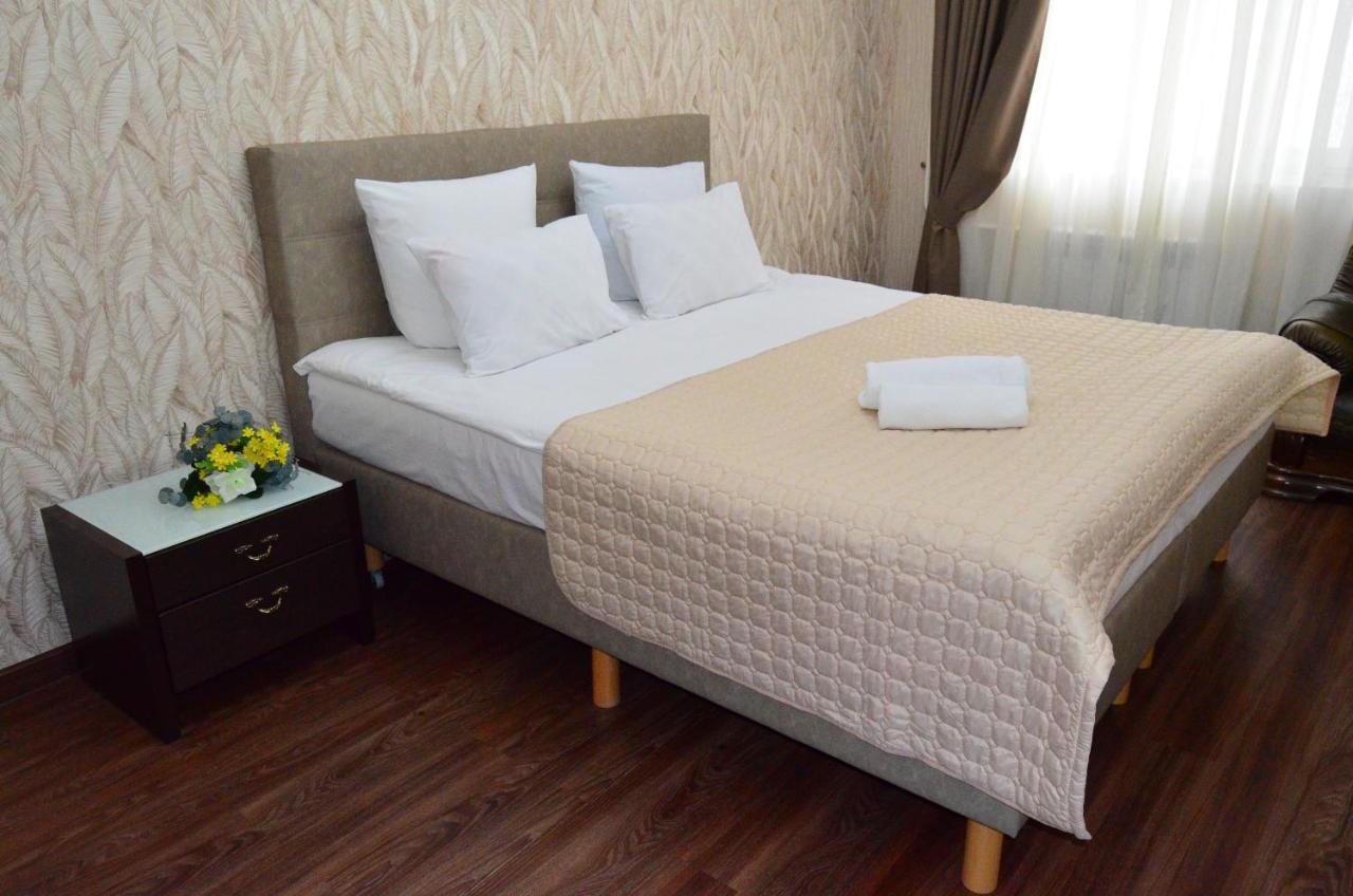 Golden Park Hotel Pavlodar Extérieur photo